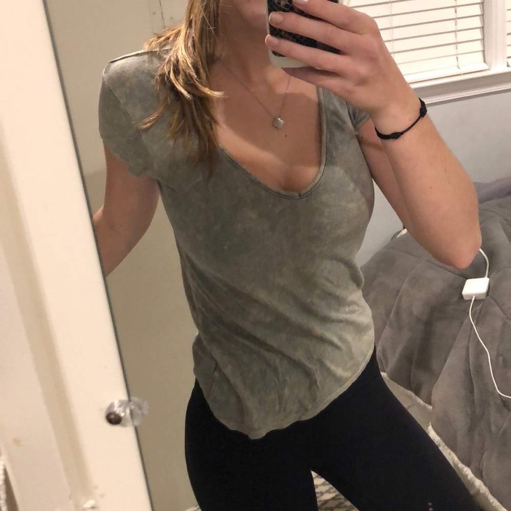 Grey t shirt!!